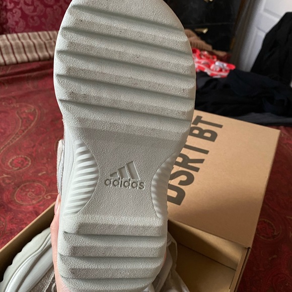 Yeezy Desert Boots 5.5 - Picture 2 of 4